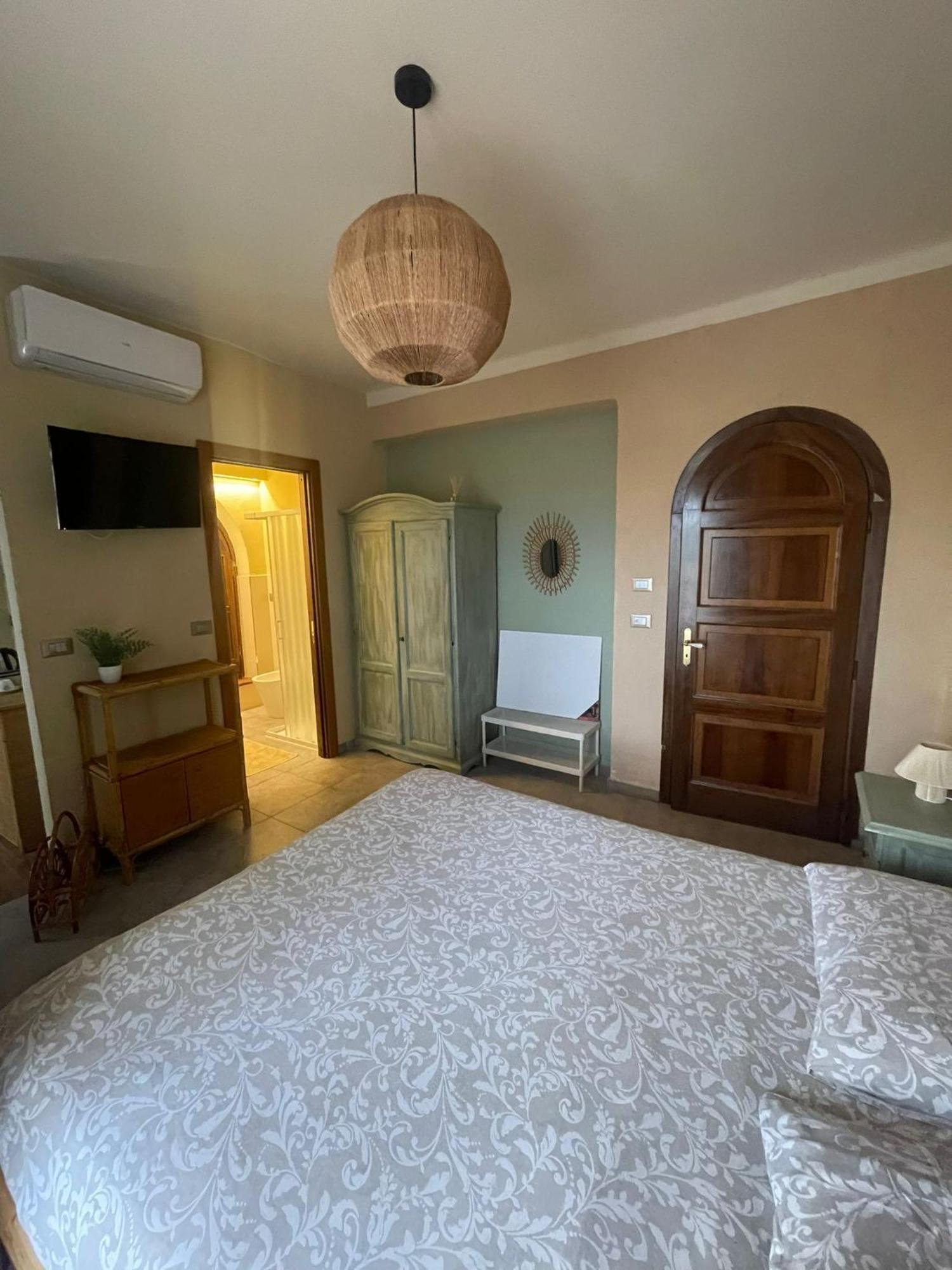 B&B La Torretta Loano Esterno foto